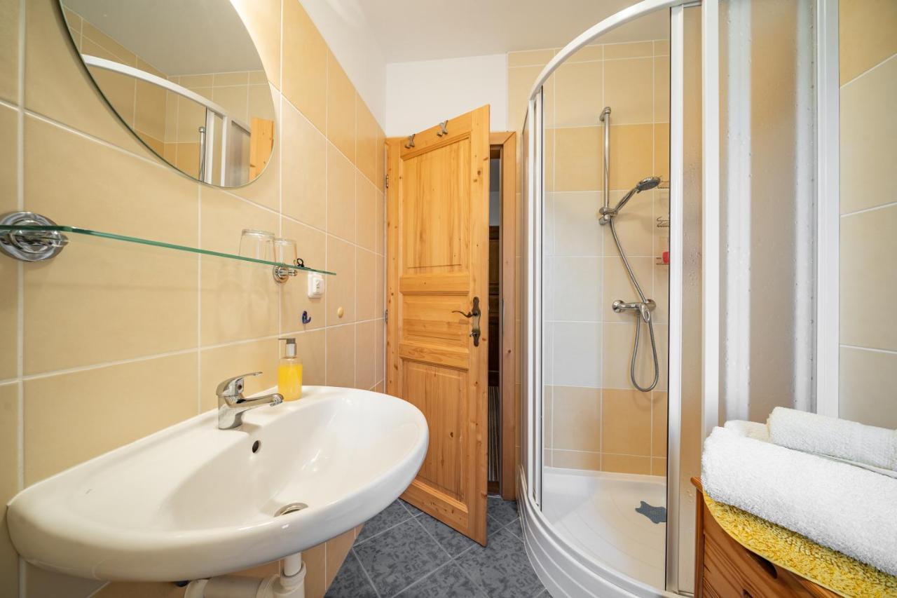 Apartmany Rubinovi Horejsi Vrchlabi ภายนอก รูปภาพ